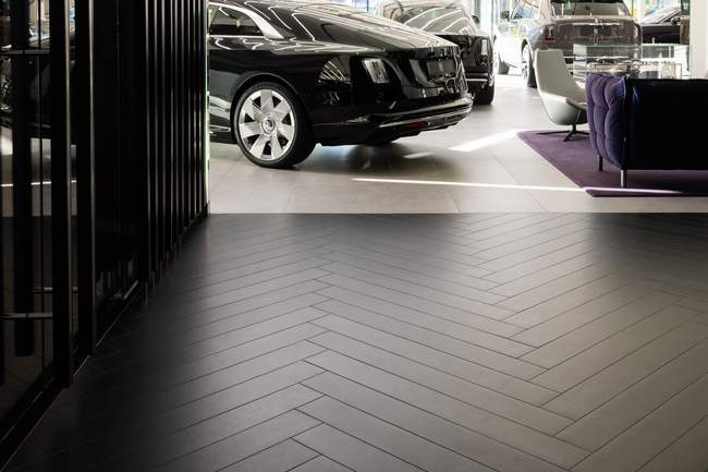 Boden-Komplettlösung für Rolls-Royce-Showroom Opfikon